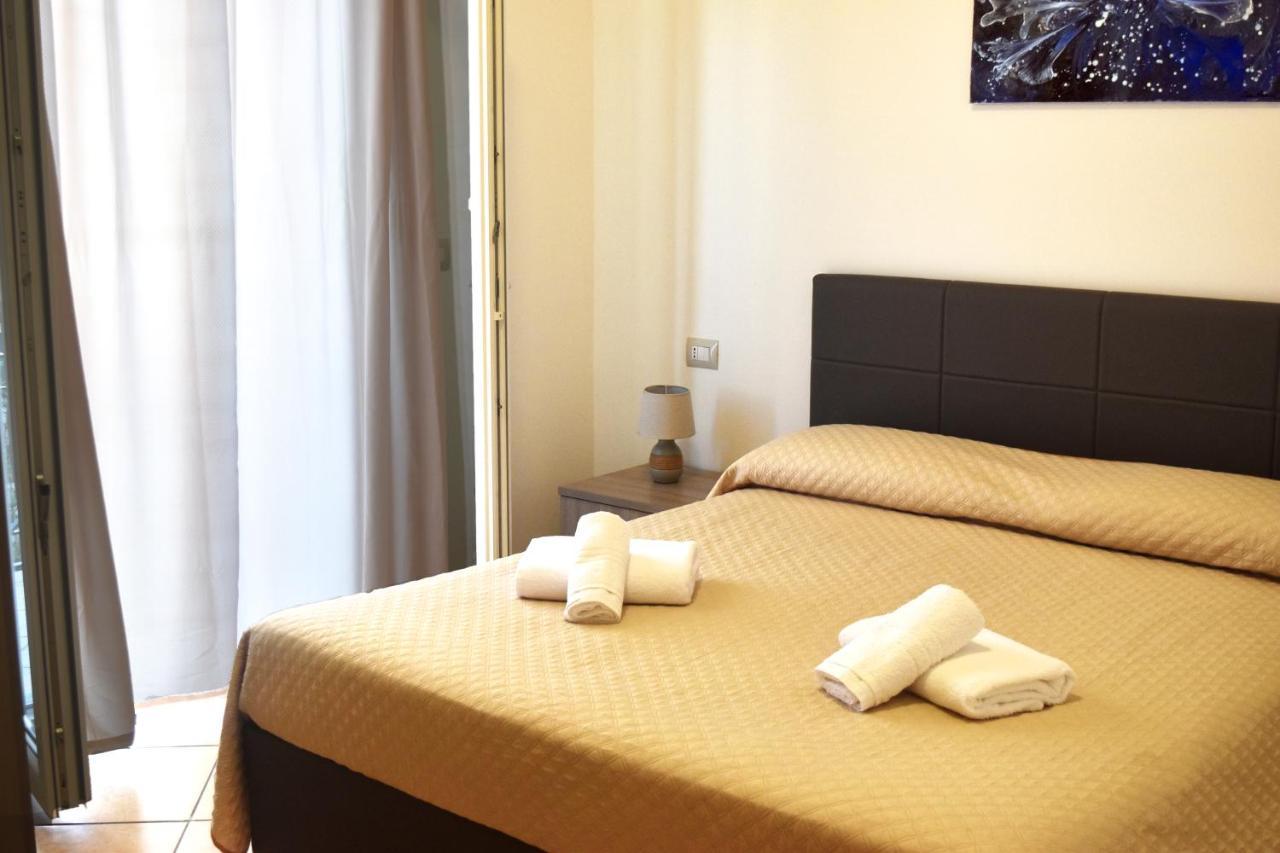 Bed & Breakfast Domus Pepe Scalea Exterior foto