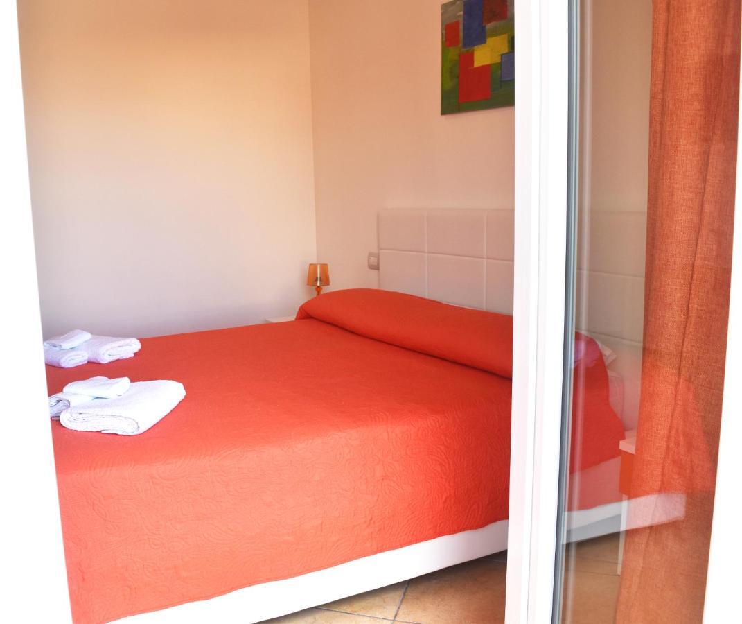 Bed & Breakfast Domus Pepe Scalea Exterior foto